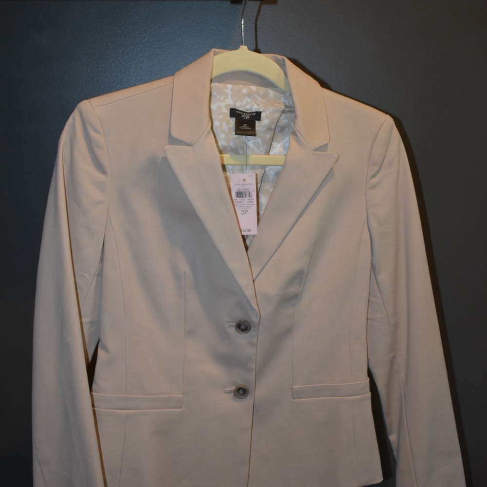 Women's Cream Blazer